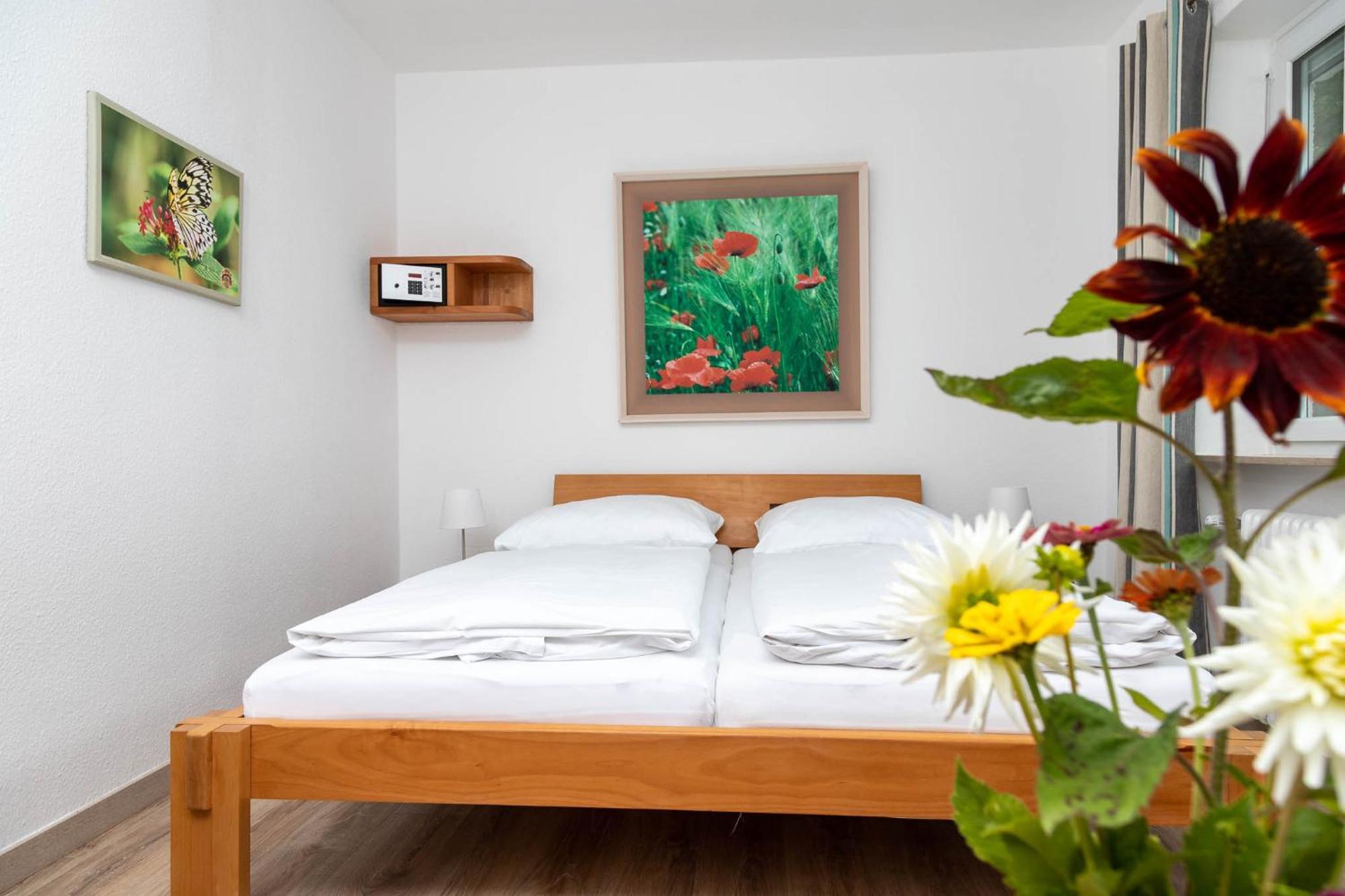 Aparthotel Schwarzwald Panorama Бад Вилдбад Стая снимка