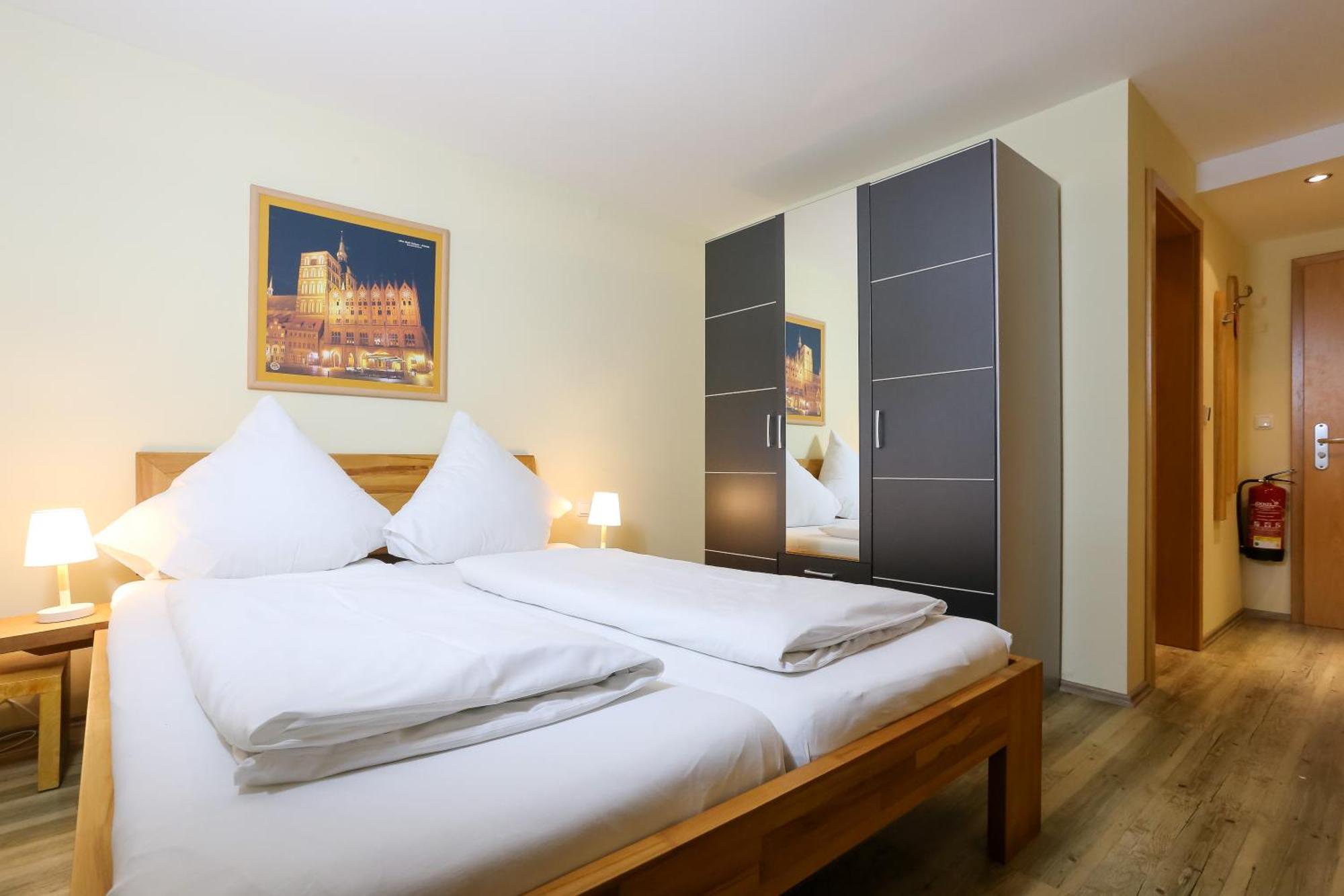 Aparthotel Schwarzwald Panorama Бад Вилдбад Стая снимка
